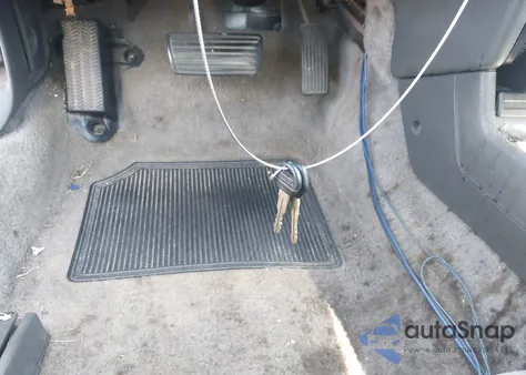 1992 Honda Accord Lx from USA, damaged, VIN 1HGCB765XNA117011